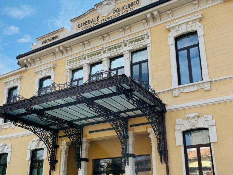 Da Gaza a Milano, la storia di Aisha salvata con un trapianto di rene al Policlinico