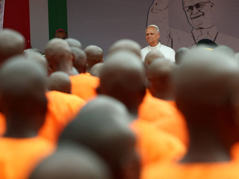 Il Papa fra i carcerati dell’Africa: investire sulla dignità di ogni uomo