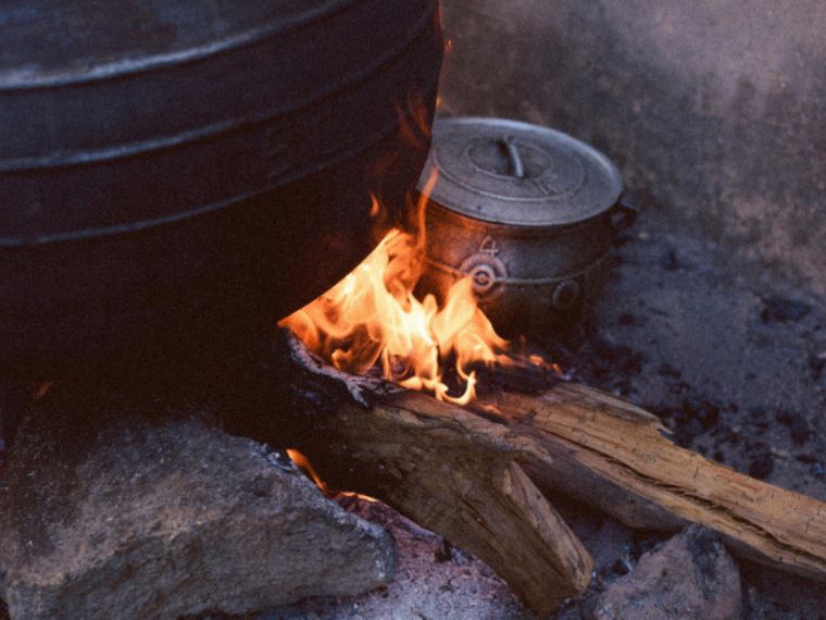 Ci sono vite che ripartono così, senza clamore, con umili trasformazioni