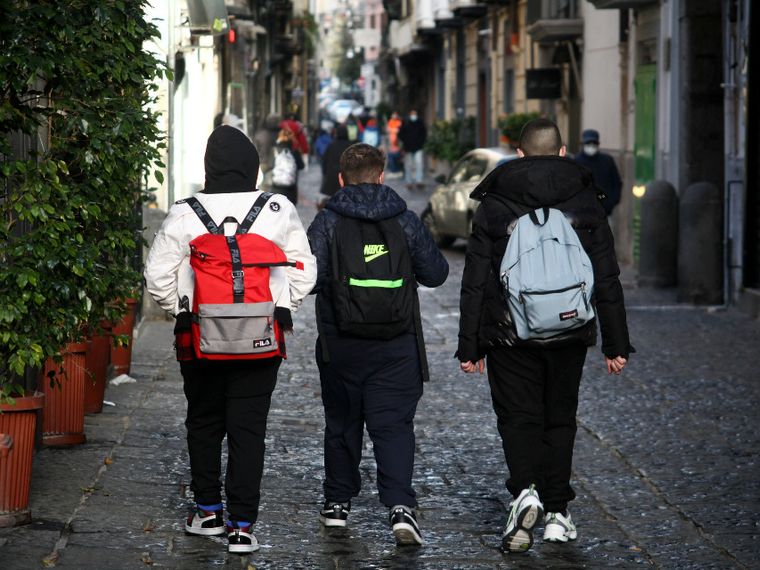 Gli studenti di Pozzuoli combattono la povertà educativa, facendo ricerca con Istat