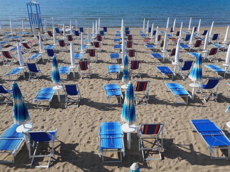 Le spiagge italiane sono, anche per questa estate, in balia delle concessioni balneari