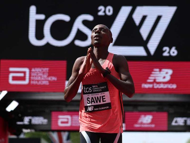 Sabastian Sawe, il primo uomo sotto le due ore: «Non salta mai la Messa»