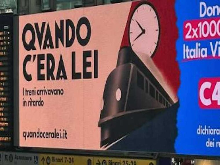 «Meloni non è furiosa»: perché la campagna anti-premier di Iv nelle stazioni potrebbe continuare