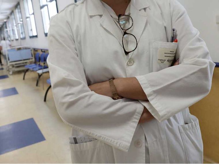 Un medico internista in una foto d'archivio