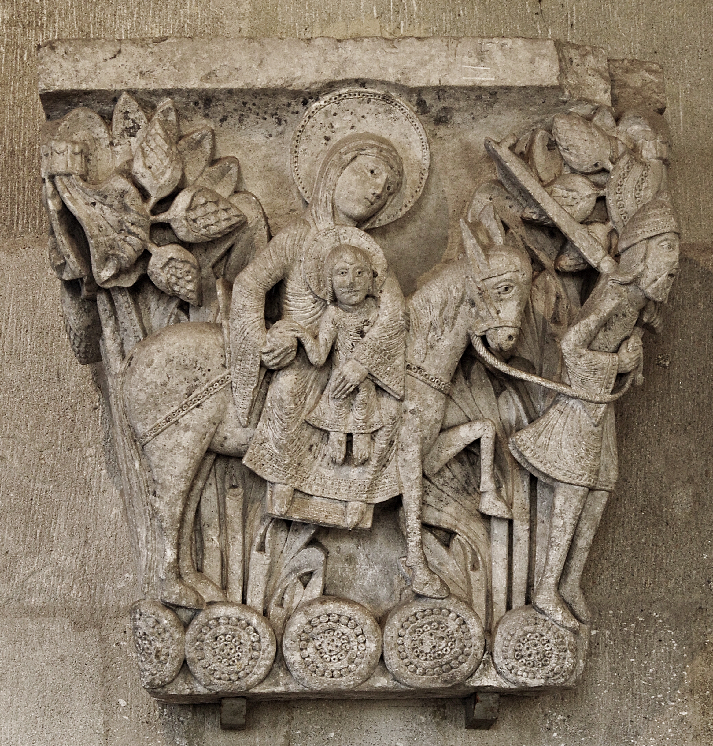 Magister Gislebertus, 'Fuga in Egitto', capitello nella cattedrale di Autun (Wikicommons)