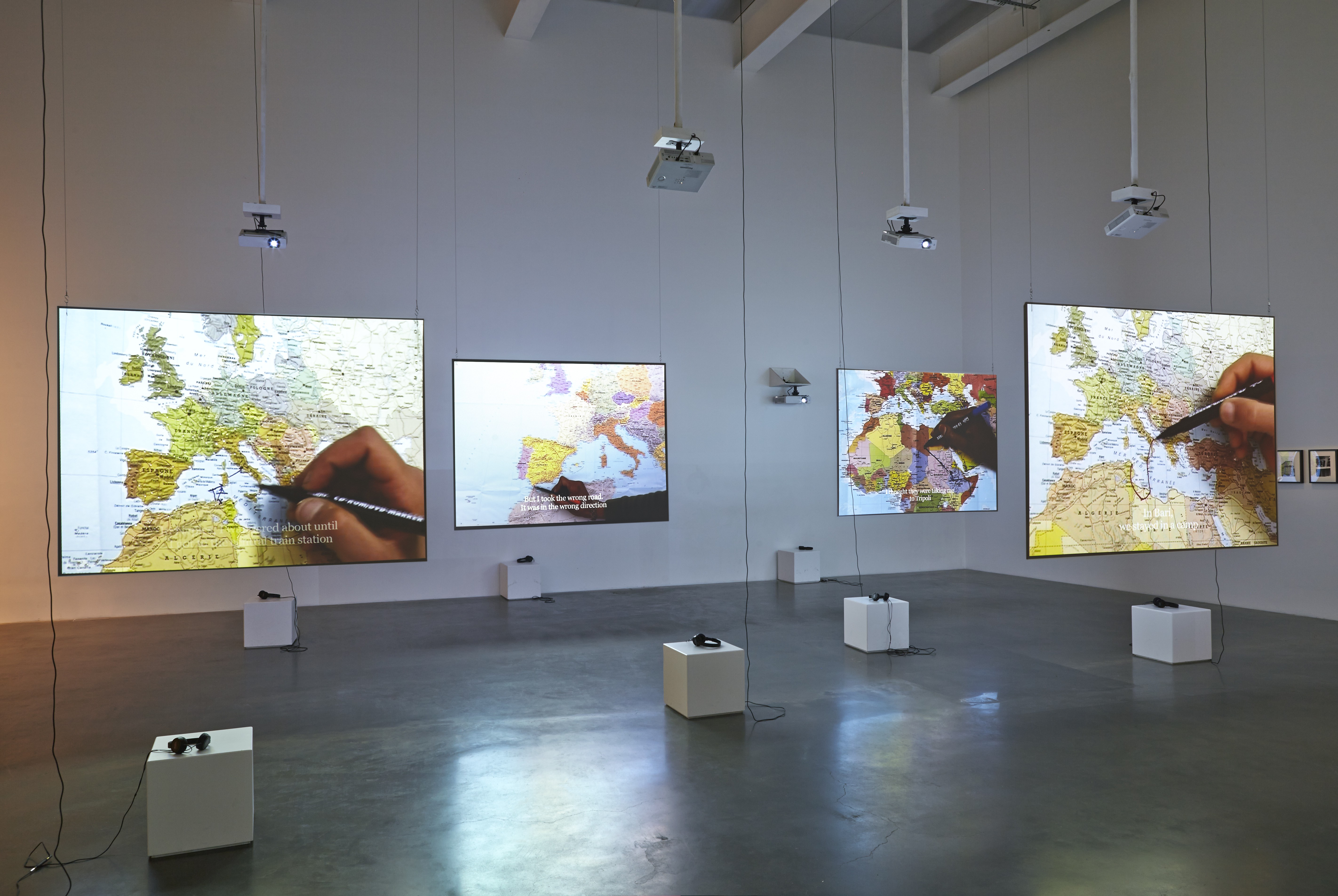 Bouchra Khalili, 'The Mapping Journey Project', 2008- 2011, video installazione (Courtesy Bouchra Khalili and Galerie Polaris, Paris. Foto: Benoit Pailley)