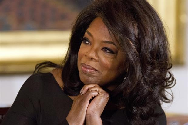 Oprah Winfrey, conduttrice tv negli Usa, agli ultimi Golden Globe ha fatto un discorso contro la discriminazione, di razza e di genere, riferendosi anche al caso delle molestie, invitando a contrastandola non restando in silenzio.