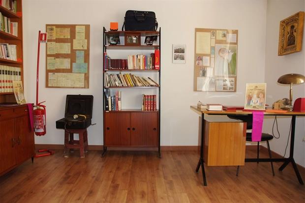 Lo studio di padre Pino Puglisi nella sua casa-museo a Palermo