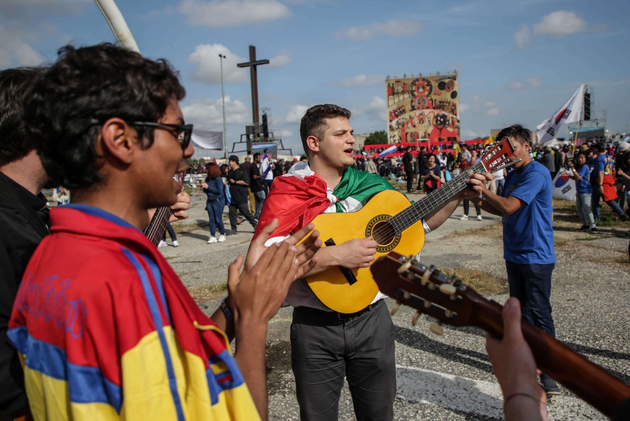 Un incontro di festa, musica e canti (Siciliani)