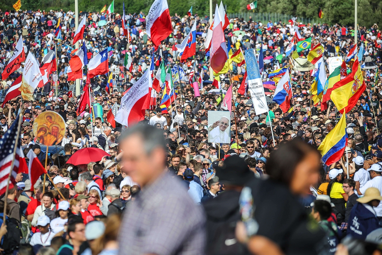 Il Cammino Neocatecumenale è presente nei cinque continenti: all'incontro di oggi erano arrivati da tutto il mondo (Siciliani)