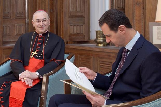 Il Cardinale Mario Zenari con il presidente siriano Bashar el-Assad