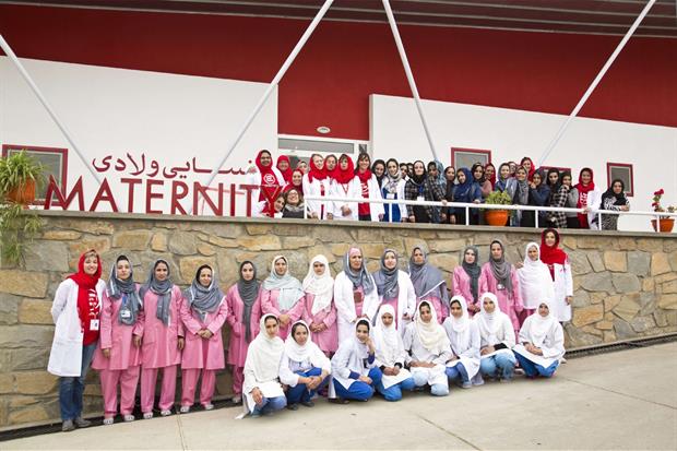 Lo staff femminile afghano del Centro di Maternità di Emergency (Emergency'Maya)