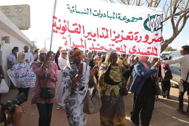 La prima marcia contro la violenza sulle donne in Sudan (Ansa9