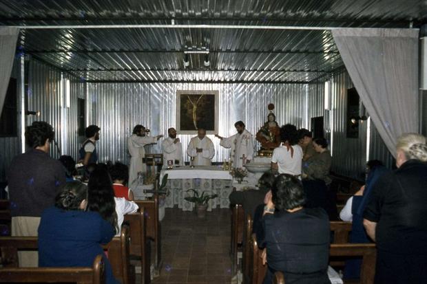 Le Messe nei container nel Natale 1980