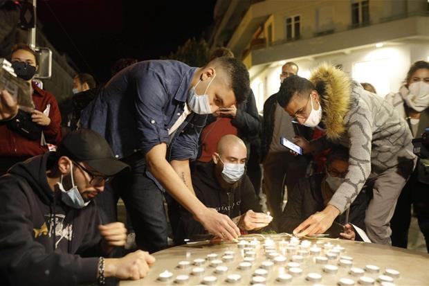 Dolore a Nizza per le vittime dell'attentato