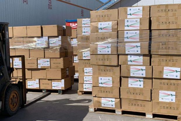 Un carico di mascherine e ventilatori acquistati da Snam in Cina e pronte per essere spedite in Italia