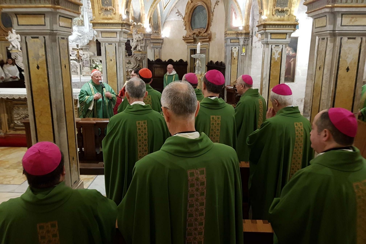 La Messa presieduta dal cardinale Bassetti con i vescovi del Mediterraneo