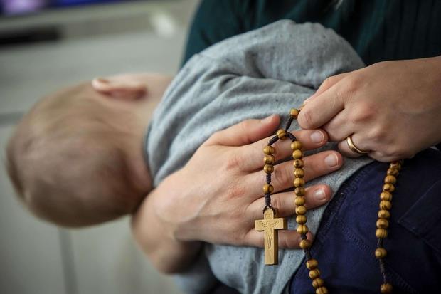 Il rosario pregato in famiglia