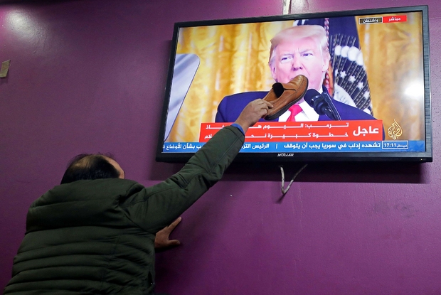 L'annuncio di Trump seguito in tv nel mondo arabo
