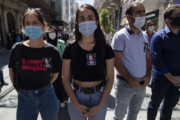 Le proteste a Istanbul dopo la morte di Ebru Timtik