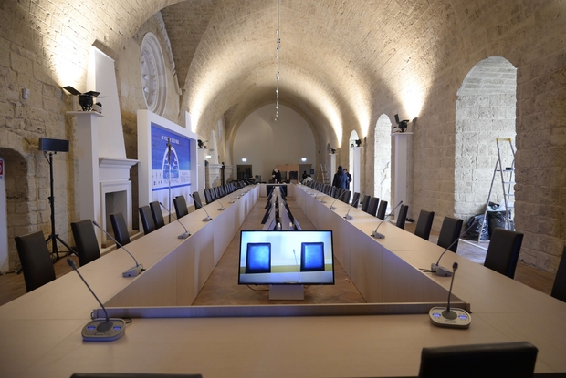 La sala del Castello svevo dove si svolgerà l'incontro 'Mediterraneo, frontiera di Pace'