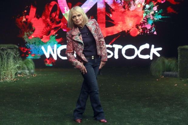 Rita Pavone torna all'Ariston a 74 anni con un pezzo rock 'Niente (Resilienza 74)'