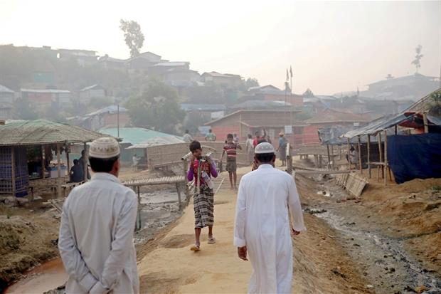 Cox Bazar, l'immenso campo profughi dei Rohingya nel sud del Bangladesh