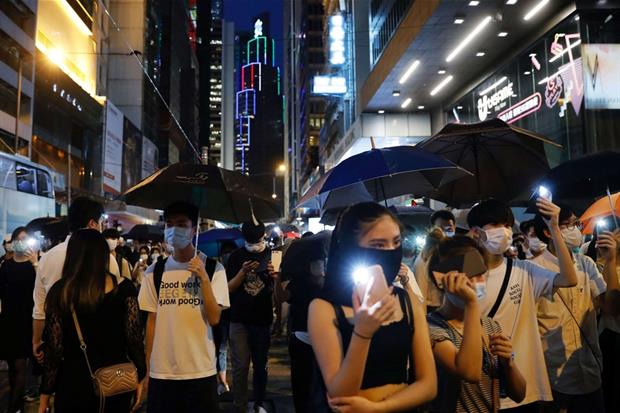 Gli ombrelli: il simboli da anni della rivolta anti-cinese a Hong Kong