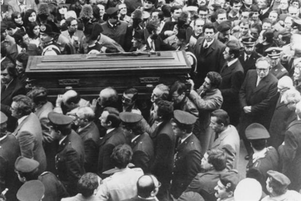I funerali di Piersanti Mattarella a Palermo. In prima fila, Sandro Pertini