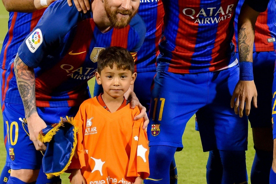 Messi incontra Murtaza Ahmadi nel Qatar, il 13 dicembre 2016