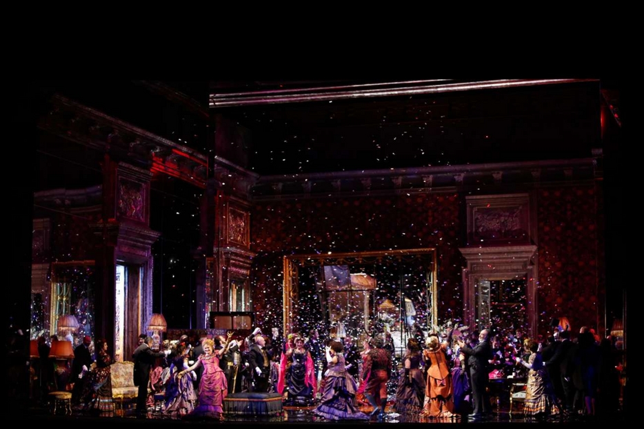 'La Traviata' al teatro Petruzzelli