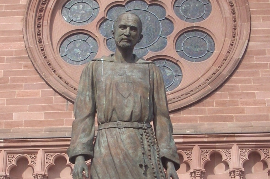 La statua a Charles de Foucauld a Strasburgo