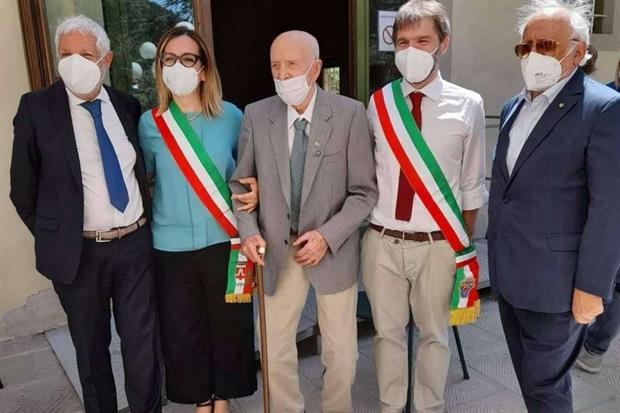 Da sinistra Orlando Materassi, la sindaca Monica Marina, Basilio Pompei, il sindaco Passiatore e Enzo Orlanducci