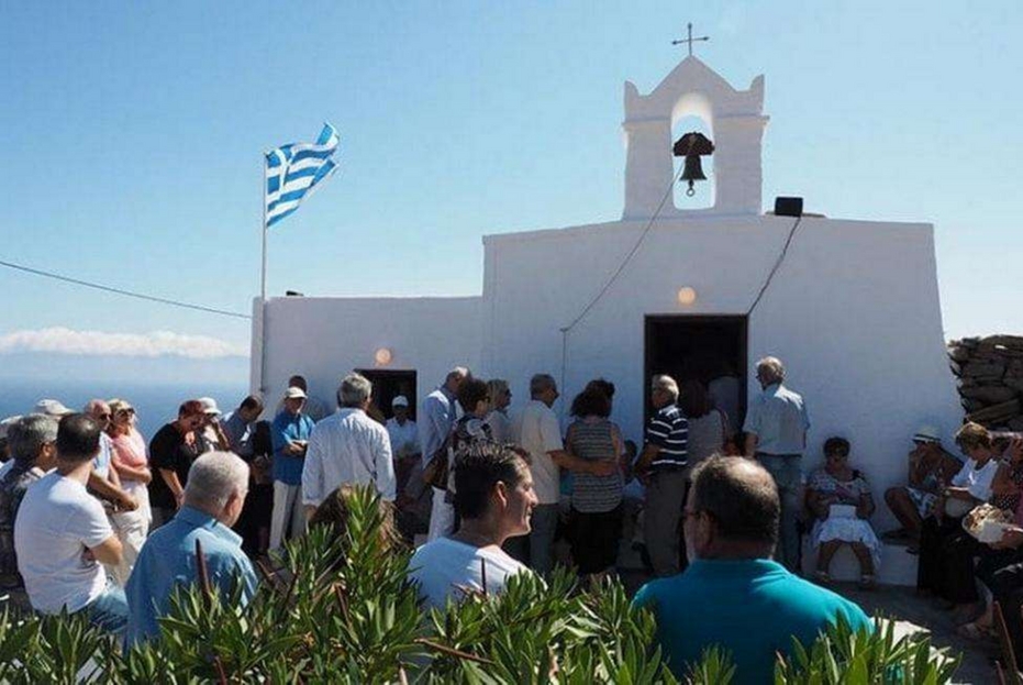 Una chiesa cattolica nell’arcipelago delle Cicladi in Grecia