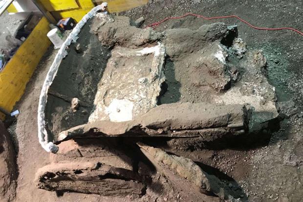 Il carro cerimoniale scoperto a Pompei durante gli scavi