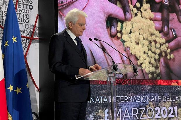 Il presidente Mattarella alla cerimonia al Quirinale per l'8 marzo