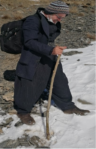 L'antropologo iraniano-britannico Kameel Ahmady sulle montagne