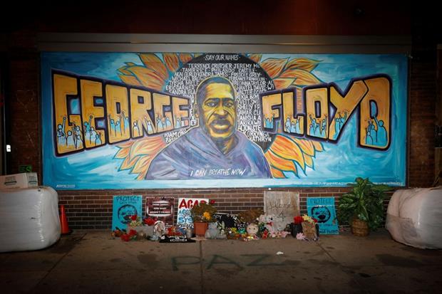 Un murales dedicato a George Floyd a Minneapolis