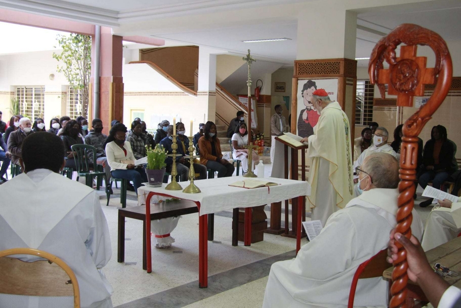 Il cardinale López Romero durante una celebrazione a Rabat