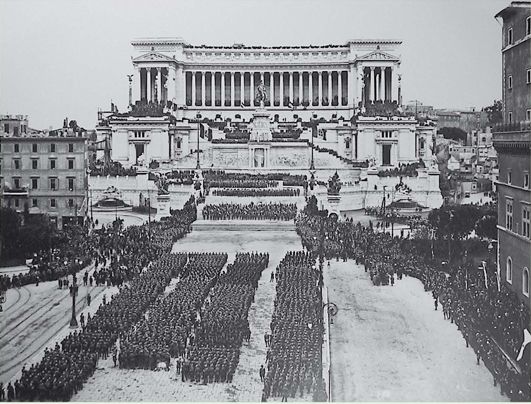 La celebrazione del 4 novembre 1921 all'Altare della Patria