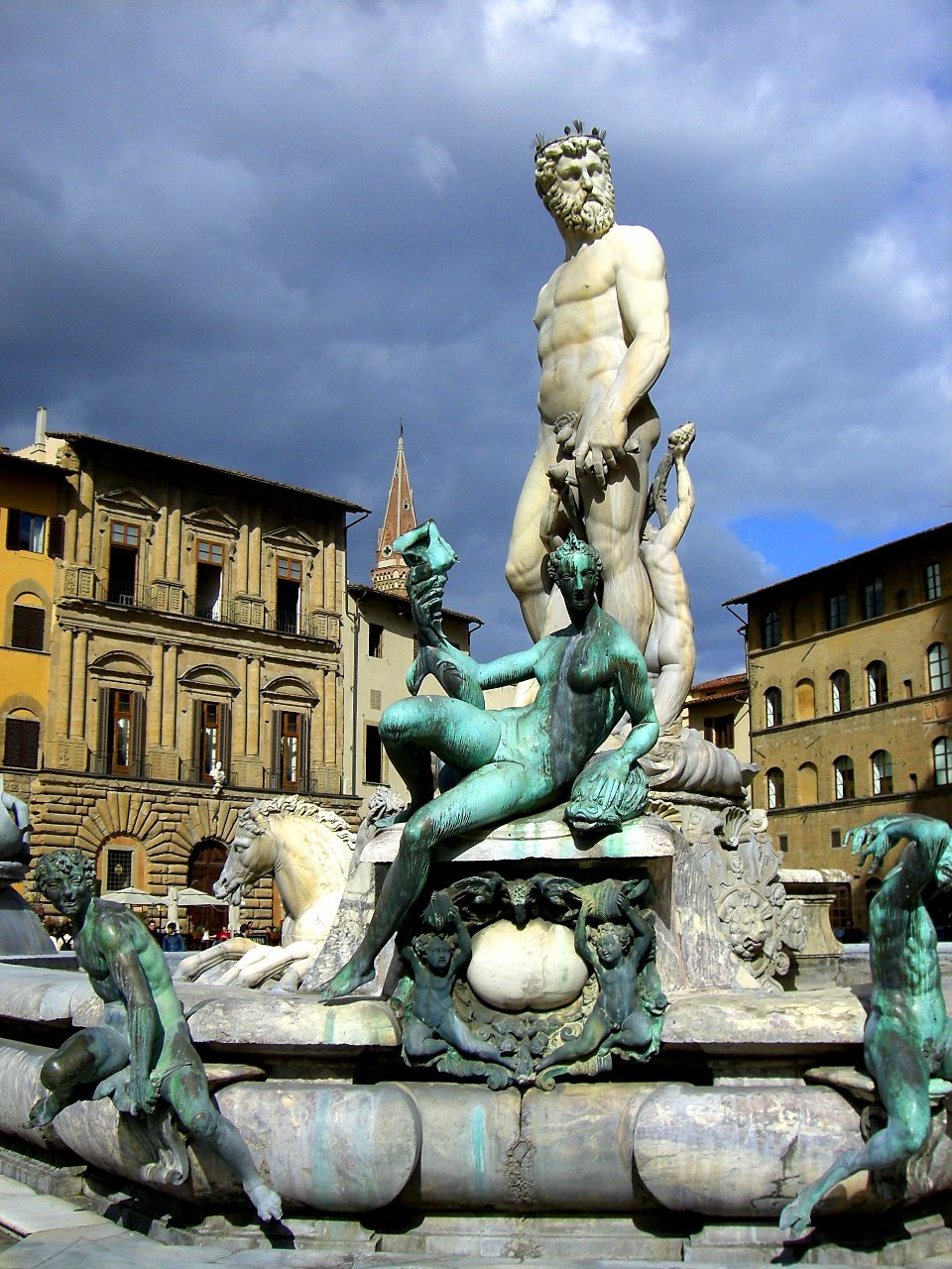 La Fontana del Nettuno, in piazza della Signoria a Firenze, chiamata dai fiorentini il 'Biancone'