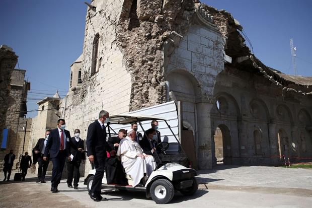 Il Papa nella città antica di Mosul