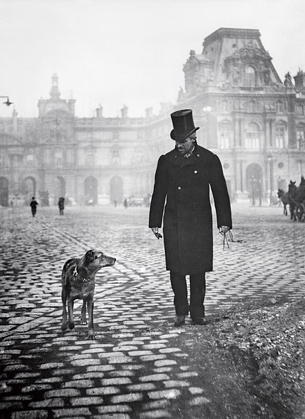 Gustave Caillebotte fotografato nel 1892 dal fratello Martial su place du Caroussel