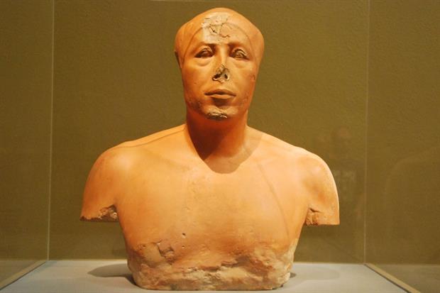 busto del principe Ankhaf, da Giza, IV Dinastia, XXVII secolo a.C. Boston, Museum of Fine Arts