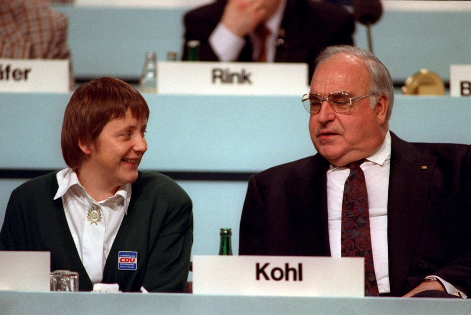 Angela Merkel con Helmut Kohl a Dresda nel 1991