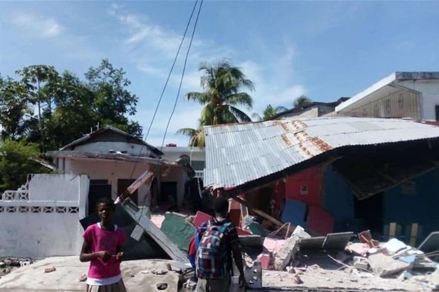 Haitiani rimasti senza casa a Les Cayes
