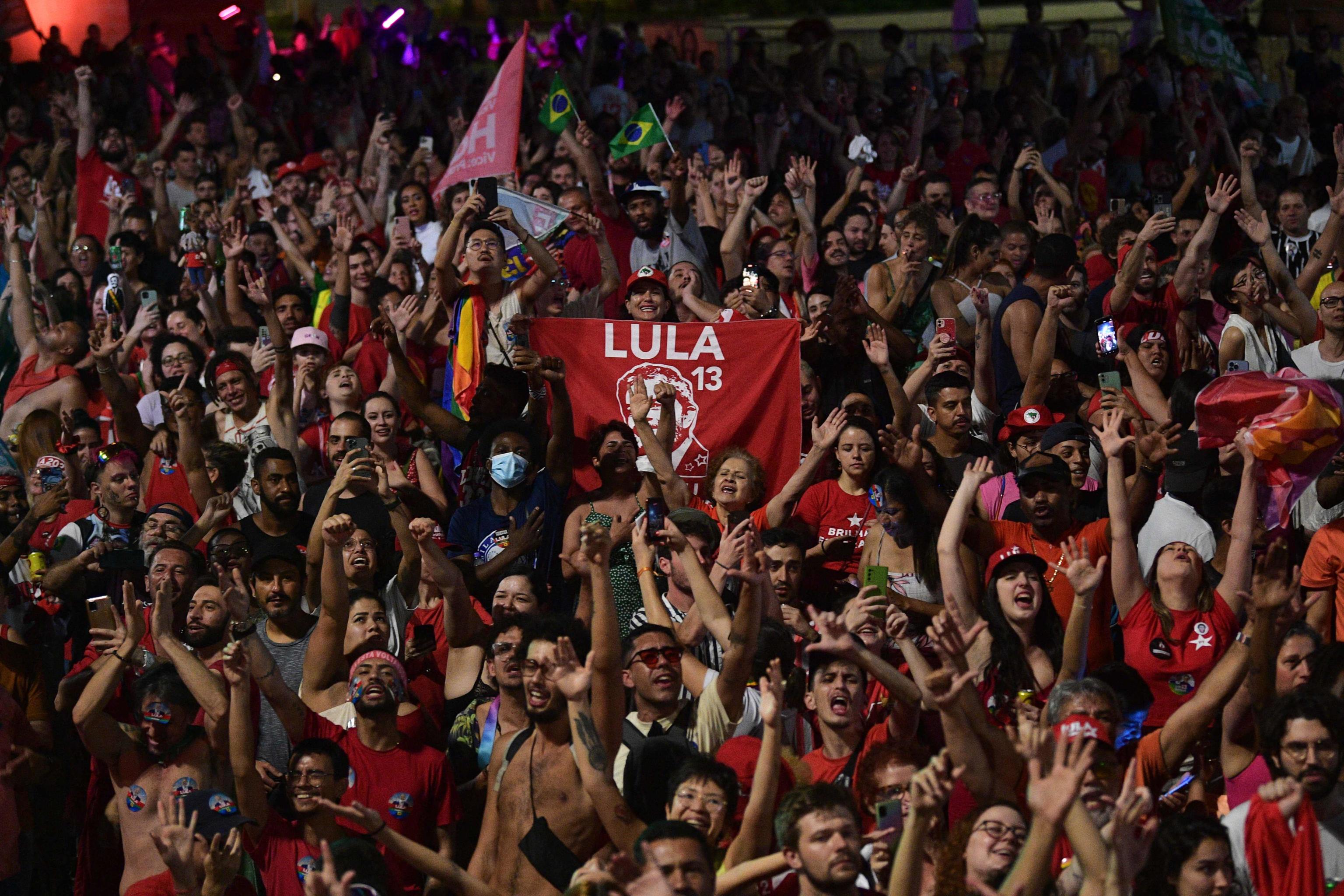 La folla di Lula