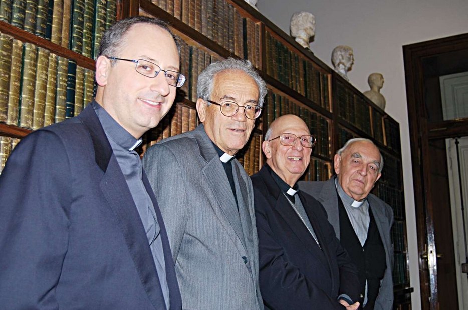 Da sinistra: Antonio Spadaro, attuale direttore de La Civiltà Cattolica, GianPaolo Salvini, Bartolomeo Sorge e Roberto Tucci, cardinale dal 2001