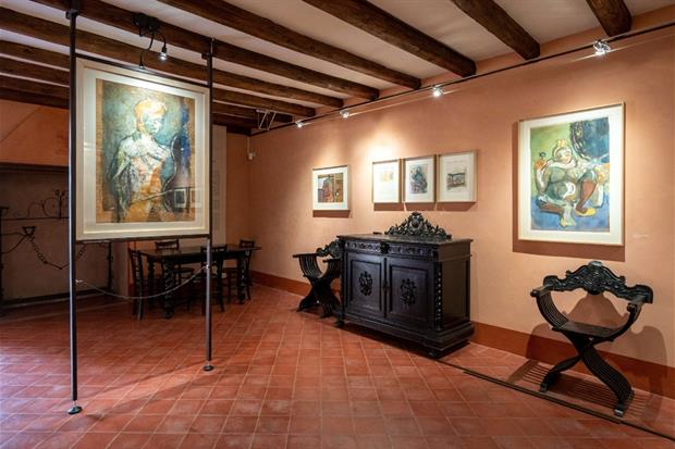 I dipinti di Pasolini allestiti nella sala della Academiuta di lenga furlana, nel Centro Studi Pier Paolo Pasolini a Casarsa della Delizia