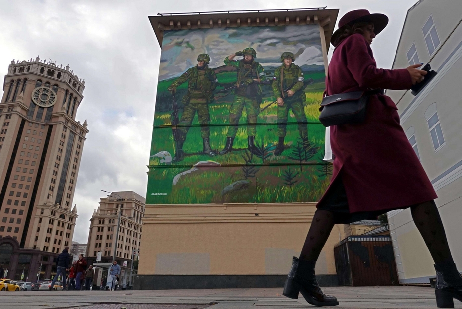 Mosca, un murale inneggia ai soldati russi
